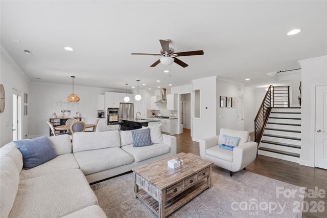 10511 Honeyfur Court, Charlotte, NC 28278