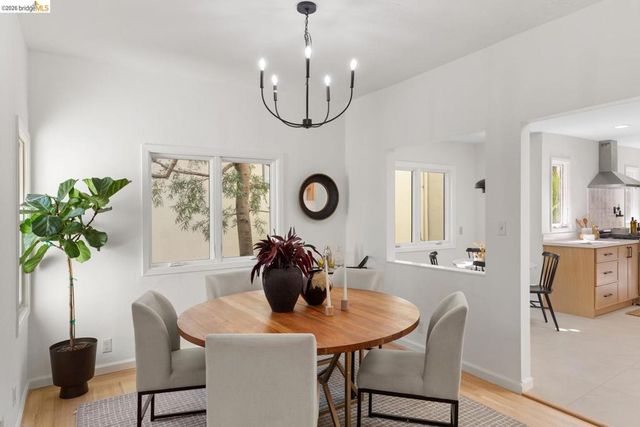 685 Oberlin Ave, Kensington, CA 94708