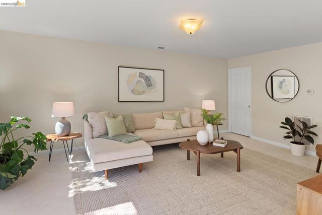 685 Oberlin Ave, Kensington, CA 94708
