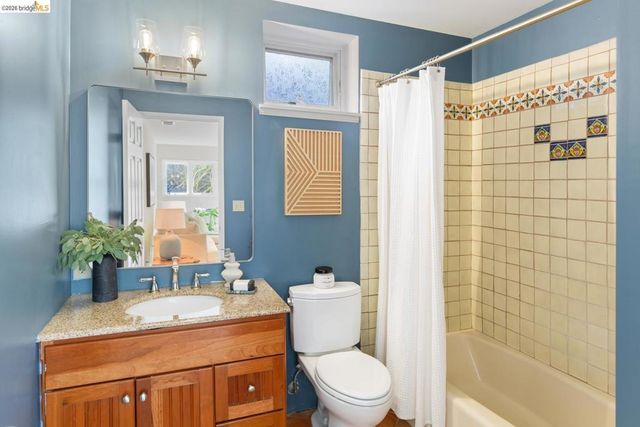 685 Oberlin Ave, Kensington, CA 94708