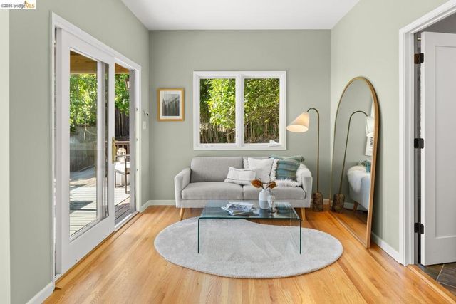 685 Oberlin Ave, Kensington, CA 94708