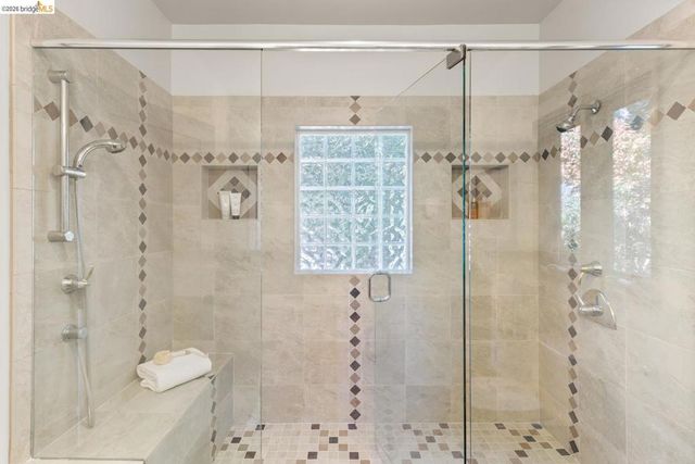 685 Oberlin Ave, Kensington, CA 94708