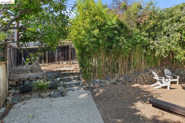 685 Oberlin Ave, Kensington, CA 94708