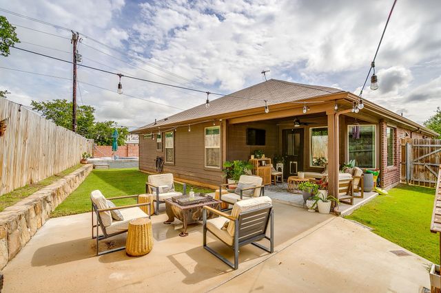 100 Tall Meadow Street, Azle, TX 76020