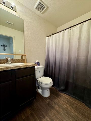 205 Denson LN 8D, Jarrell, TX 76537