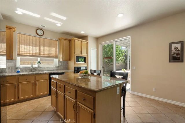 30511 Corsica, Castaic, CA 91384