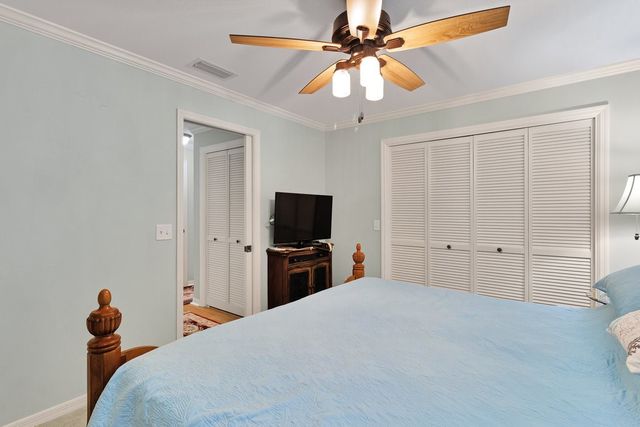 830 Lake Orchid Circle 207, Vero Beach, FL 32962