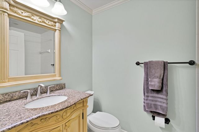 830 Lake Orchid Circle 207, Vero Beach, FL 32962