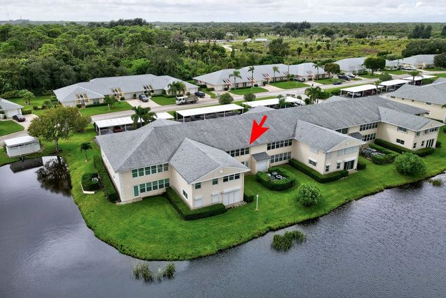 830 Lake Orchid Circle 207, Vero Beach, FL 32962