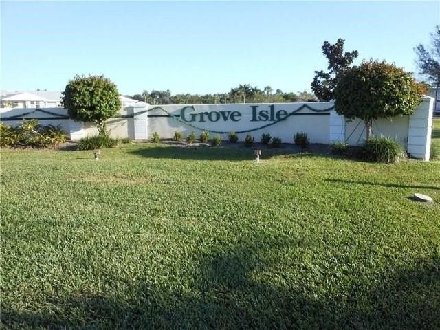 830 Lake Orchid Circle 207, Vero Beach, FL 32962