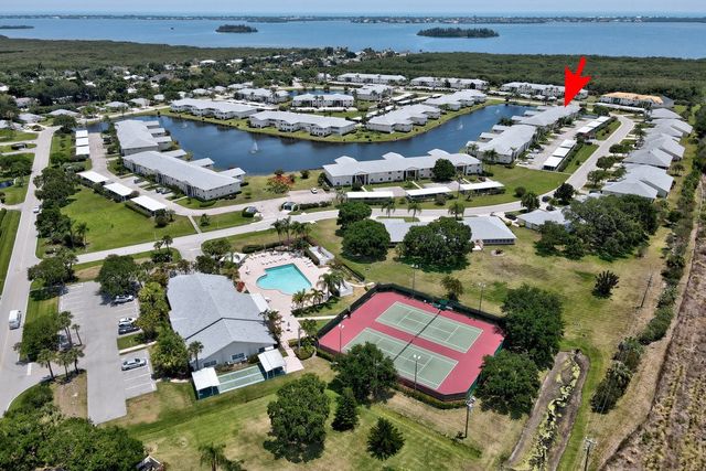 830 Lake Orchid Circle 207, Vero Beach, FL 32962