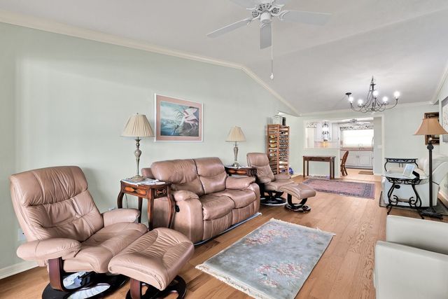 830 Lake Orchid Circle 207, Vero Beach, FL 32962