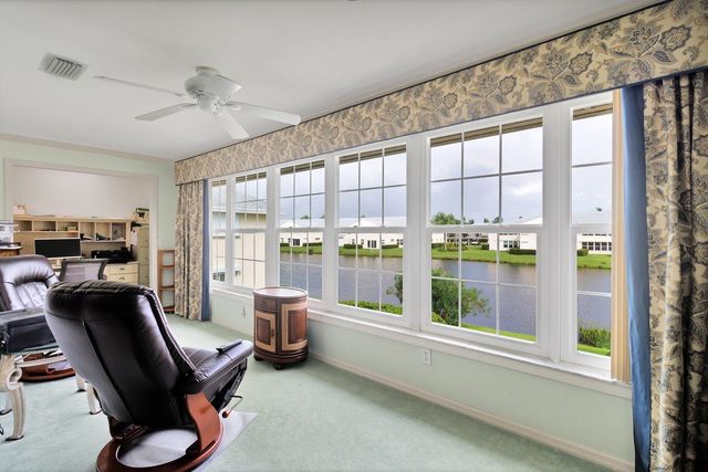 830 Lake Orchid Circle 207, Vero Beach, FL 32962