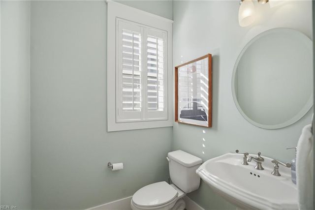 4520 Maiden LN, Norfolk, VA 23518