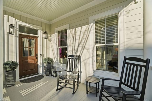 4520 Maiden LN, Norfolk, VA 23518