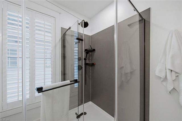 4520 Maiden LN, Norfolk, VA 23518