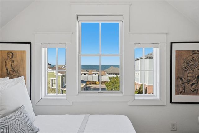 4520 Maiden LN, Norfolk, VA 23518