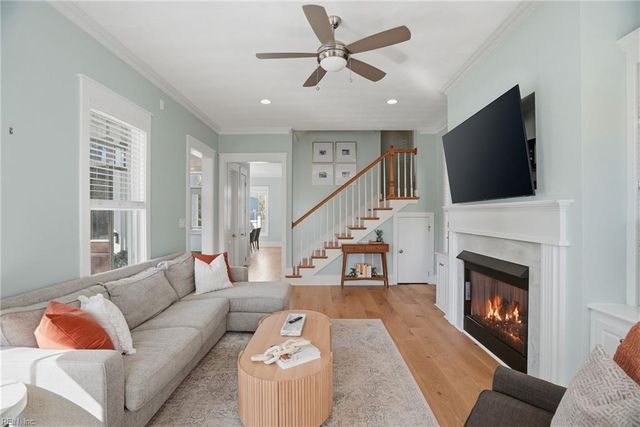 4520 Maiden LN, Norfolk, VA 23518