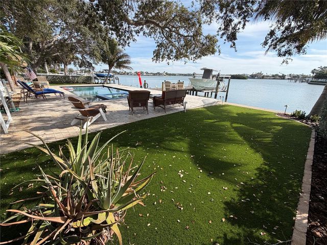 433 20TH AVENUE, Indian Rocks Beach, FL 33785