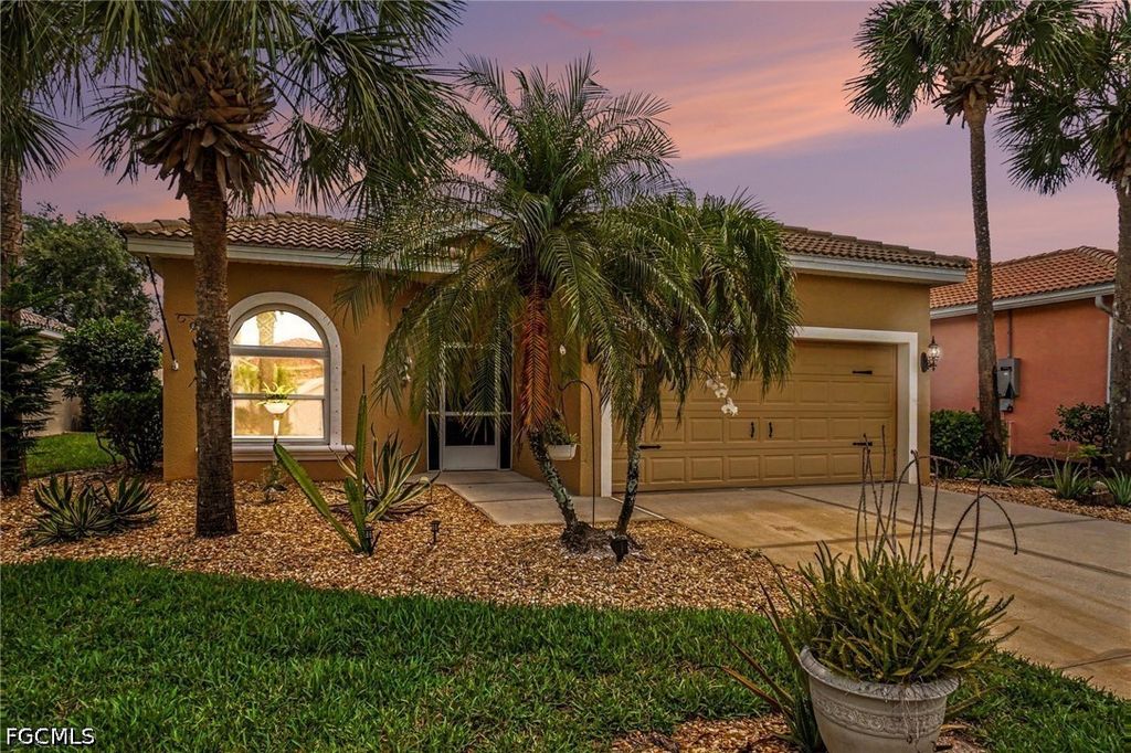 Image 2 of property listing at 2549 Deerfield Lake CT, Cape Coral, FL 33909
