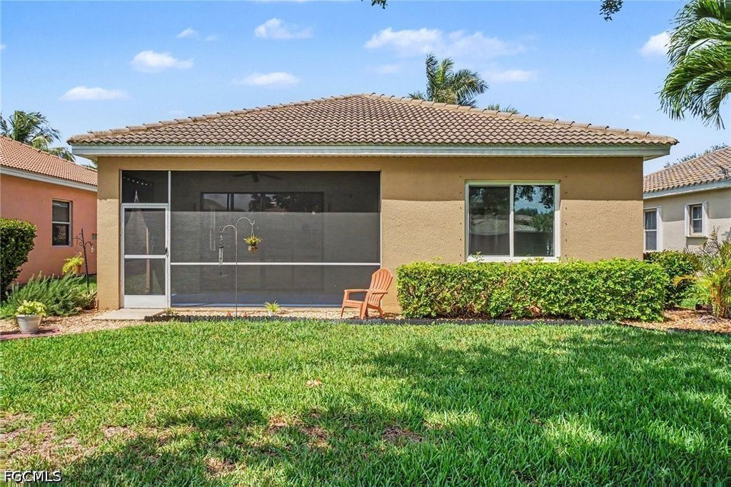 Image 25 of property listing at 2549 Deerfield Lake CT, Cape Coral, FL 33909