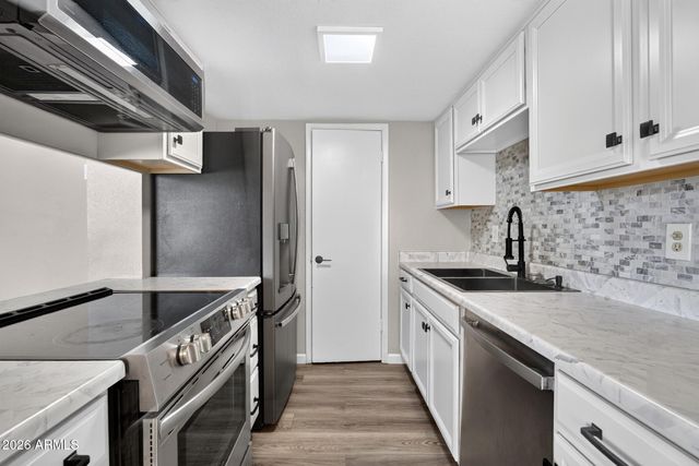 948 S ALMA SCHOOL Road 154, Mesa, AZ 85210