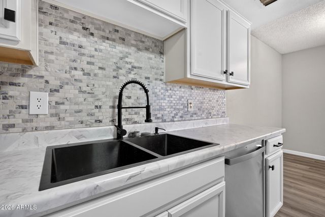 948 S ALMA SCHOOL Road 154, Mesa, AZ 85210