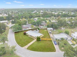 2363 2nd Place SW, Vero Beach, FL 32962