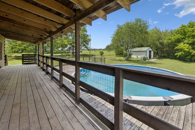 1531 Taylor Town Rd, White Bluff, TN 37187