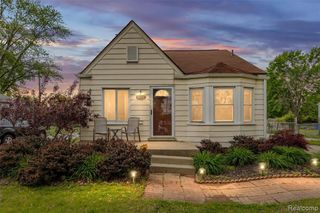8181 Vermont Avenue, Warren, MI 48093