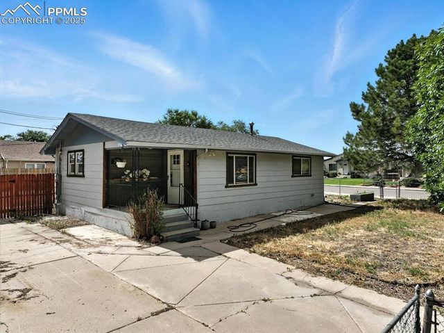 2402 W 17th Street, Pueblo, CO 81003