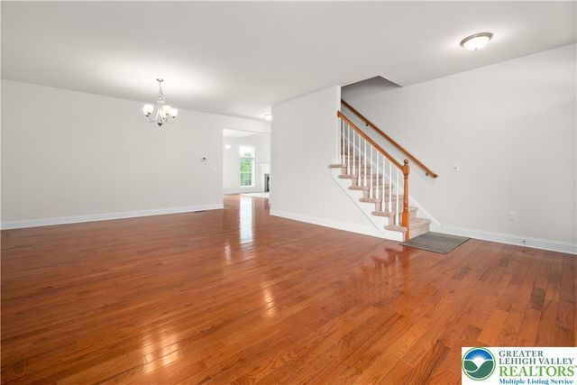 1638 Ressler Drive, South Whitehall Twp, PA 18069