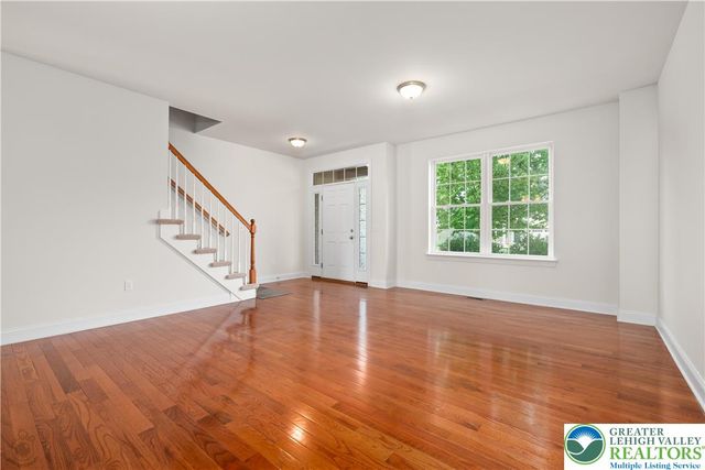 1638 Ressler Drive, South Whitehall Twp, PA 18069