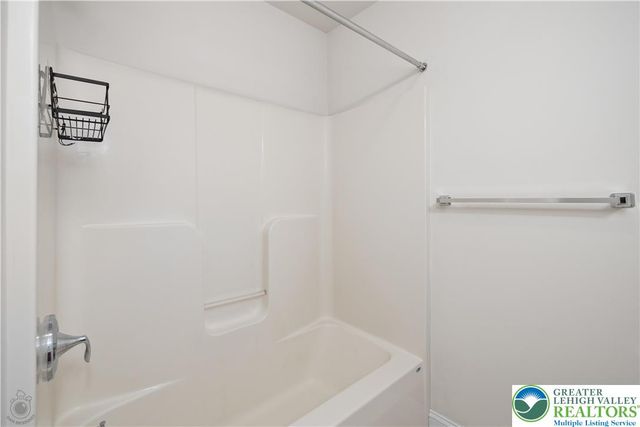 1638 Ressler Drive, South Whitehall Twp, PA 18069