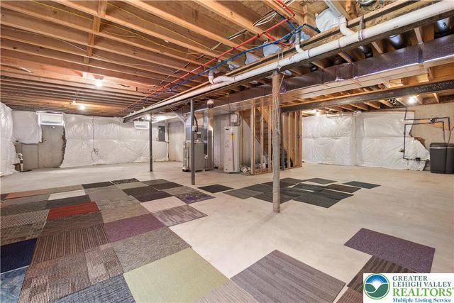 1638 Ressler Drive, South Whitehall Twp, PA 18069