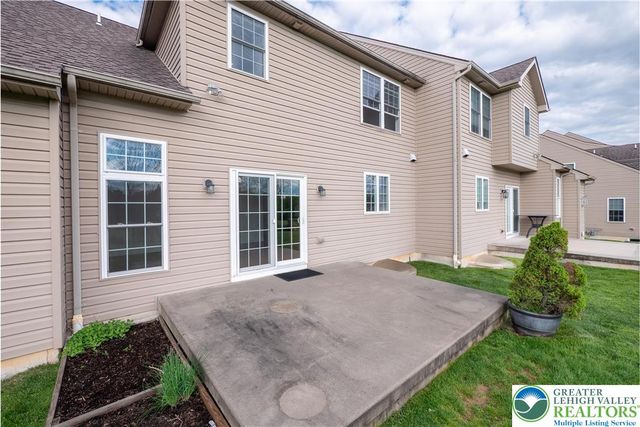 1638 Ressler Drive, South Whitehall Twp, PA 18069