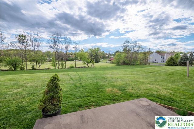 1638 Ressler Drive, South Whitehall Twp, PA 18069