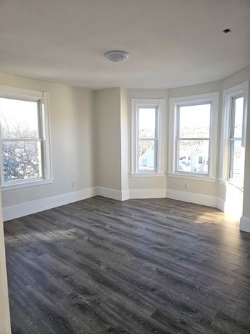 323 Chatham Street 3, Lynn, MA 01902
