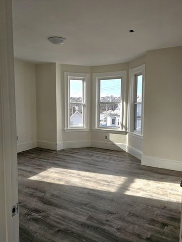 323 Chatham Street 3, Lynn, MA 01902
