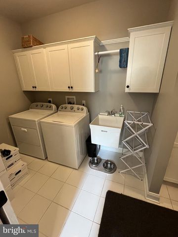271 HOPEWELL DR, Collegeville, PA 19426