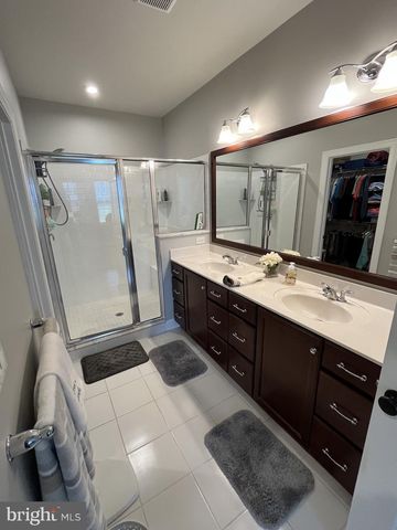 271 HOPEWELL DR, Collegeville, PA 19426