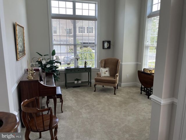 271 HOPEWELL DR, Collegeville, PA 19426