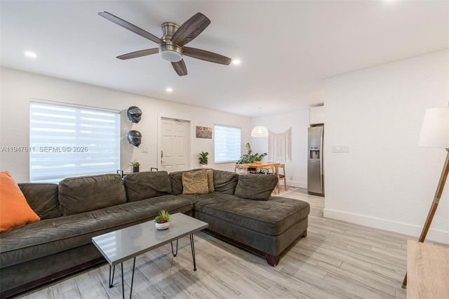 130-134 NW 57th St, Oakland Park, FL 33309