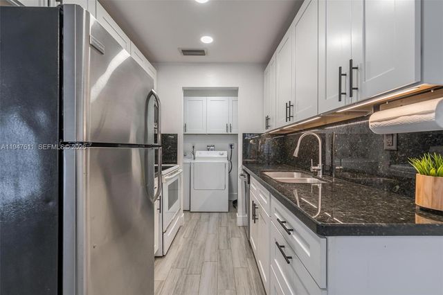 130-134 NW 57th St, Oakland Park, FL 33309