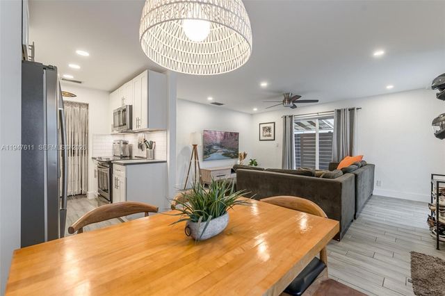 130-134 NW 57th St, Oakland Park, FL 33309