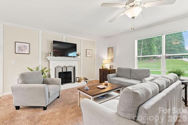 312 Sailwinds Road, Mooresville, NC 28115