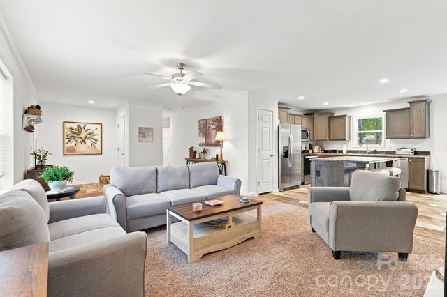 312 Sailwinds Road, Mooresville, NC 28115