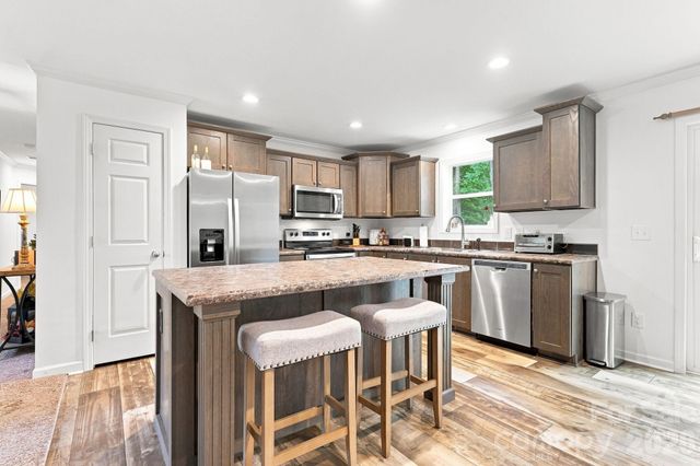 312 Sailwinds Road, Mooresville, NC 28115