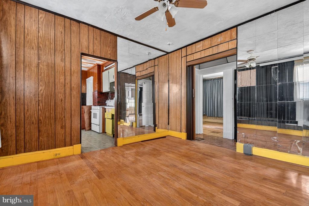 Image 13 of property listing at 3400 PARKINGTON AVE, Baltimore, MD 21215