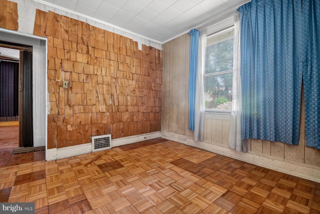 Image 31 of property listing at 3400 PARKINGTON AVE, Baltimore, MD 21215